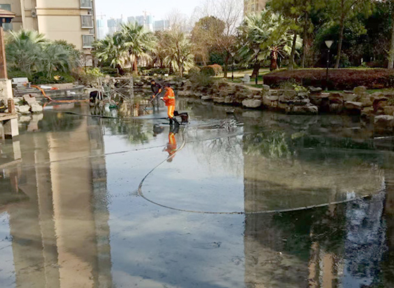 罗平景观池淤泥清理